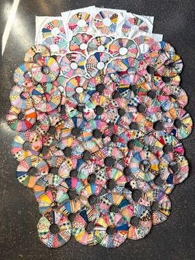 Vintage Dresden Plate Multicolor Quilt Block Pieces Lot of 77 Unfinished Quilt
